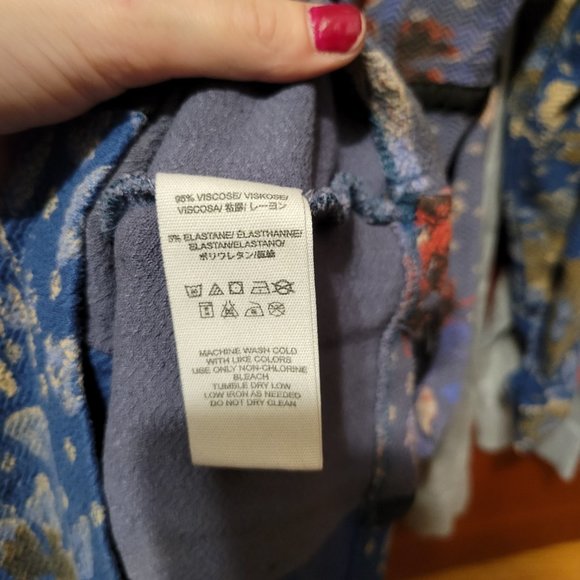 Floral Bodycon Keyhole Dress - Picture 7 of 7